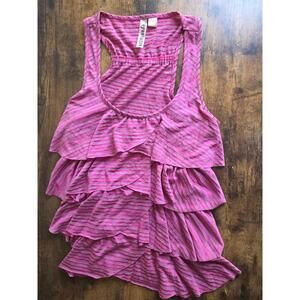 ✨ Pink Striped Ruffle Tank Top — Eyeshadow — Size M